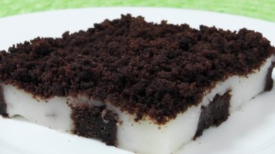 Шоколадное пирожное с ванильным кремом